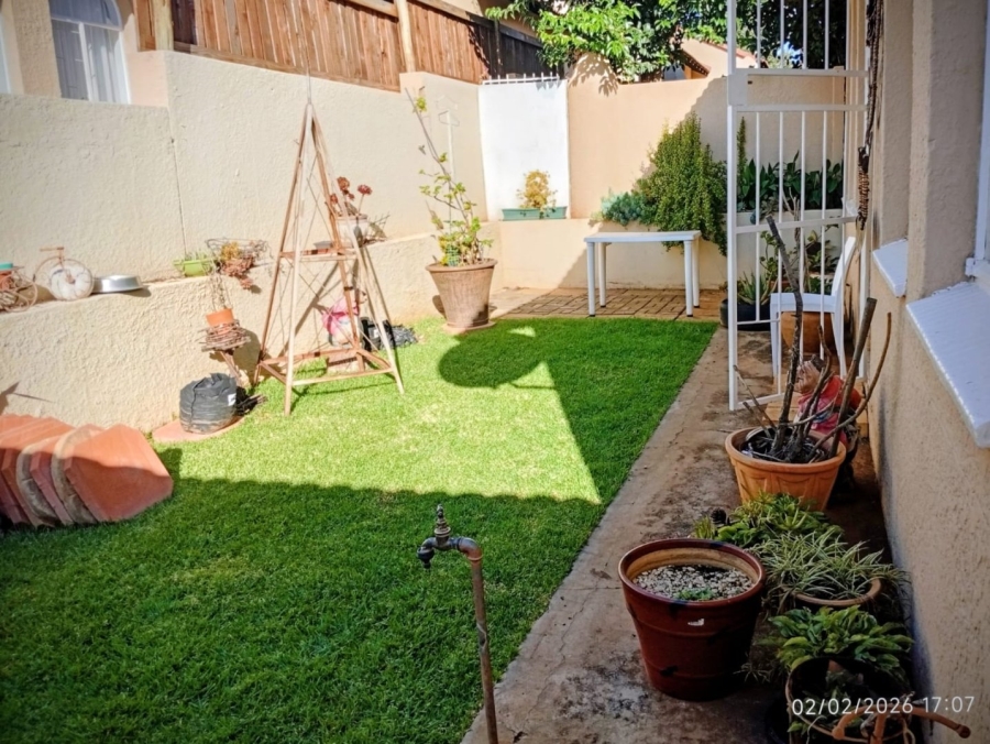 2 Bedroom Property for Sale in Heuwelsig Free State